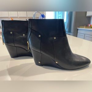 Dolce Vita wedge ankle booties sz 11